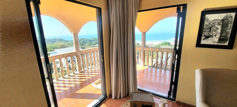 6 Bedroom Property for Sale in Cintsa East Eastern Cape